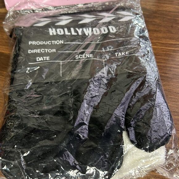 Hollywood theme four piece kitchen set new in package - Picture 3 of 6